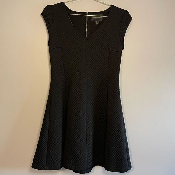 Adrienne Vittadini Cap Sleeve Textured Fit & Flare Dress in Black | SZ 6 - Picture 2 of 9